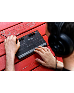 IK MULTIMEDIA UNO Synth-foto6