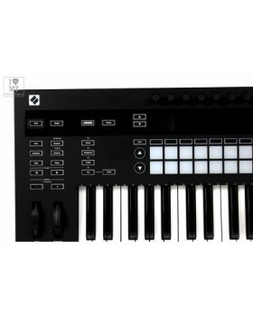 NOVATION 61SL MKIII MIDI клавіатура-foto10
