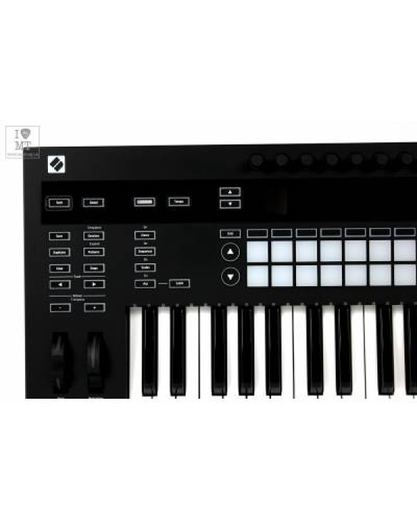 NOVATION 61SL MKIII MIDI клавіатура