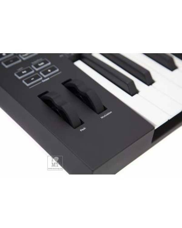NOVATION LaunchKey 25 MK3 MIDI клавіатура