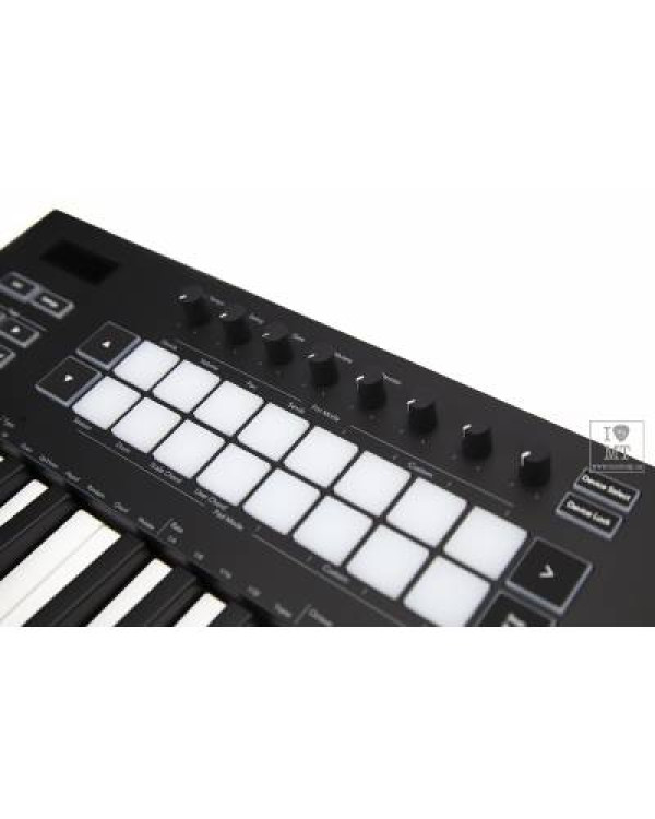 NOVATION LaunchKey 25 MK3 MIDI клавіатура