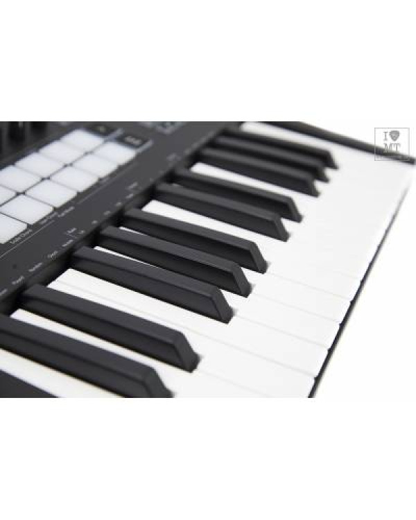 NOVATION LaunchKey 25 MK3 MIDI клавіатура
