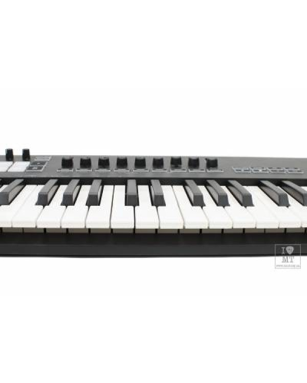 NOVATION Launchkey 61 MK3 MIDI клавіатура