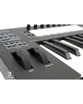 NOVATION Launchkey 61 MK3 MIDI клавіатура-foto9