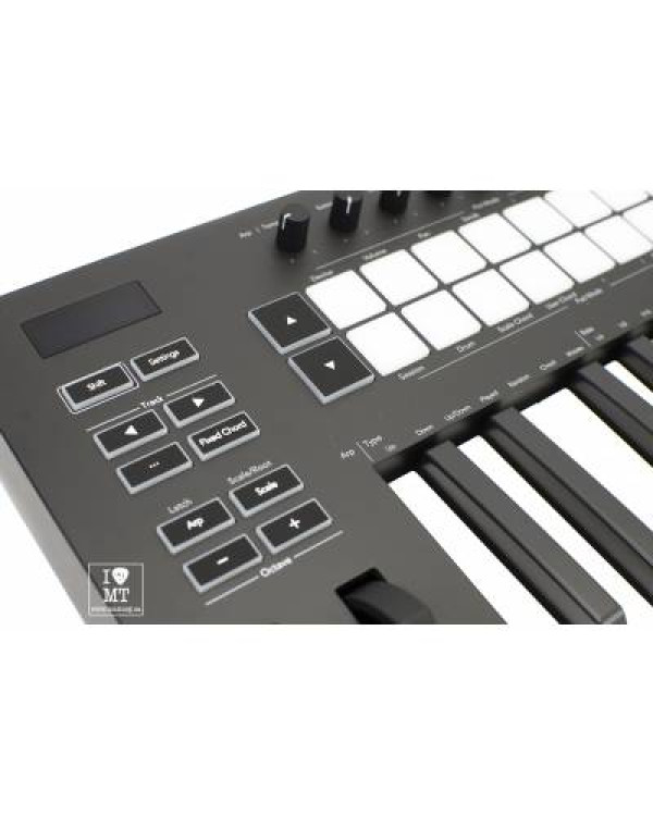 NOVATION Launchkey 61 MK3 MIDI клавіатура