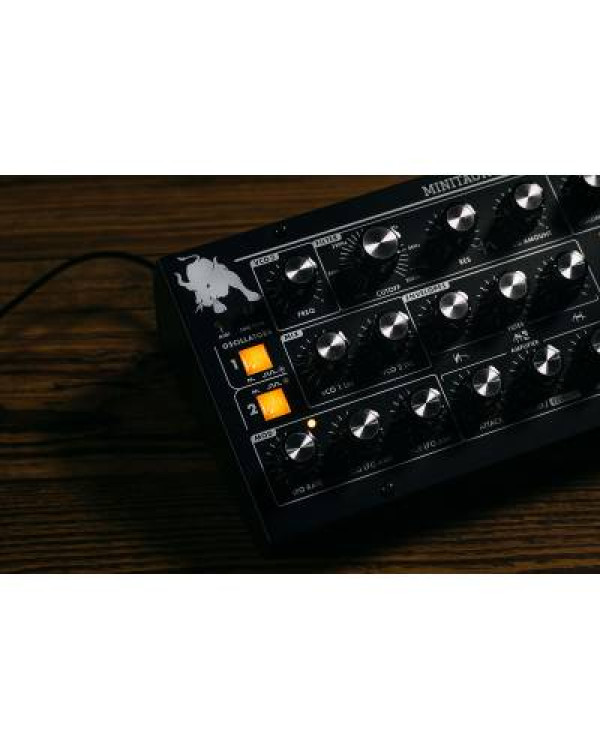 MOOG MINITAUR Синтезатор аналоговий