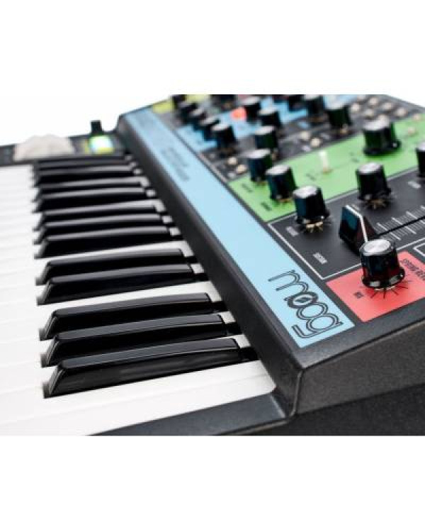 MOOG GRANDMOTHER Синтезатор аналоговий