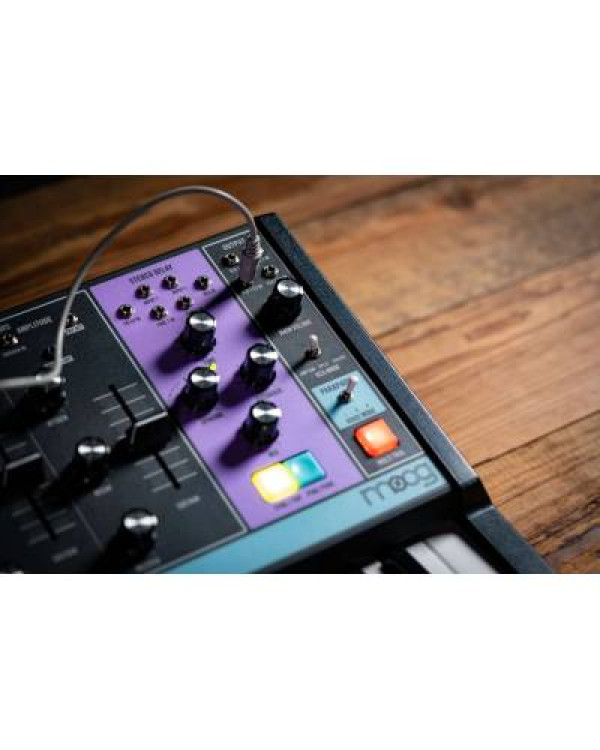MOOG MATRIARCH Синтезатор аналогового моделювання