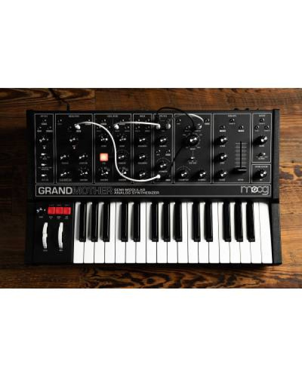 MOOG GRANDMOTHER DARK Синтезатор аналоговий