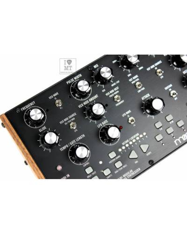 MOOG MOTHER-32 Синтезатор аналоговий