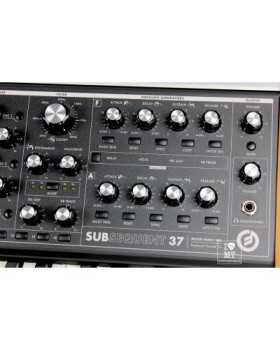MOOG SUBSEQUENT 37 Синтезатор аналоговий-foto9